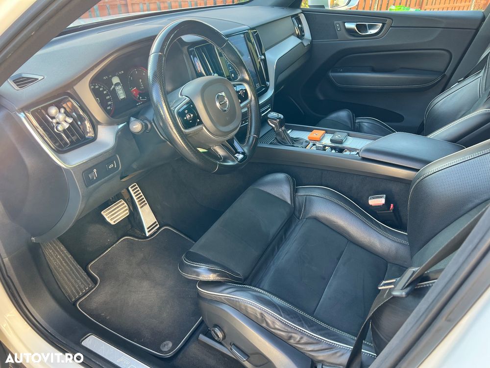 Volvo XC 60 D5 AWD Geartronic RDesign - 10