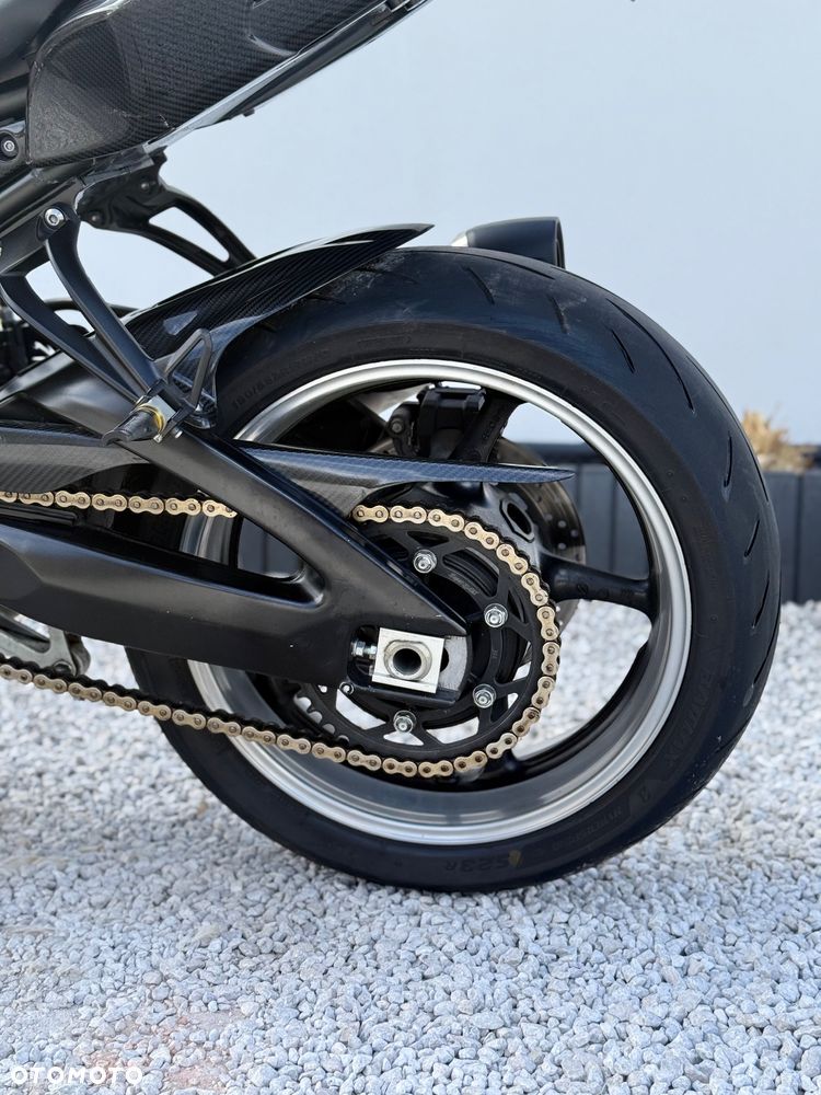 Yamaha FZ8 - 13
