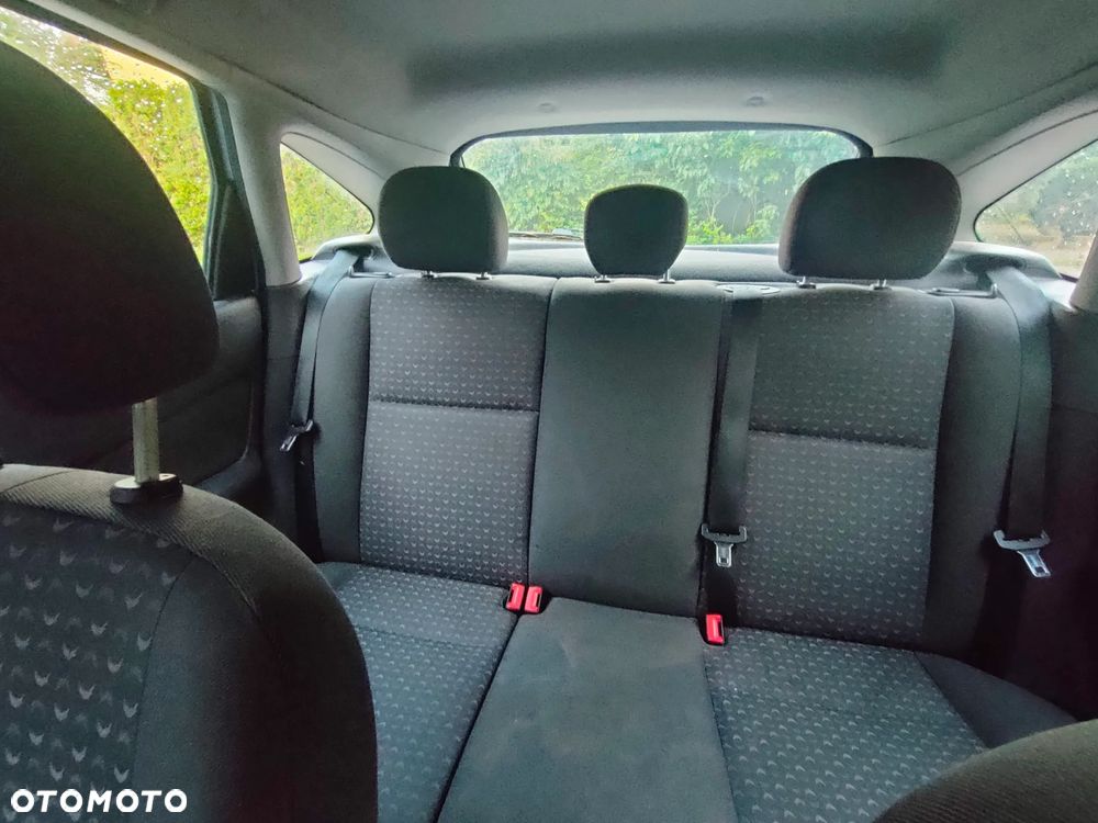 Ford Focus 1.6 FX - 16