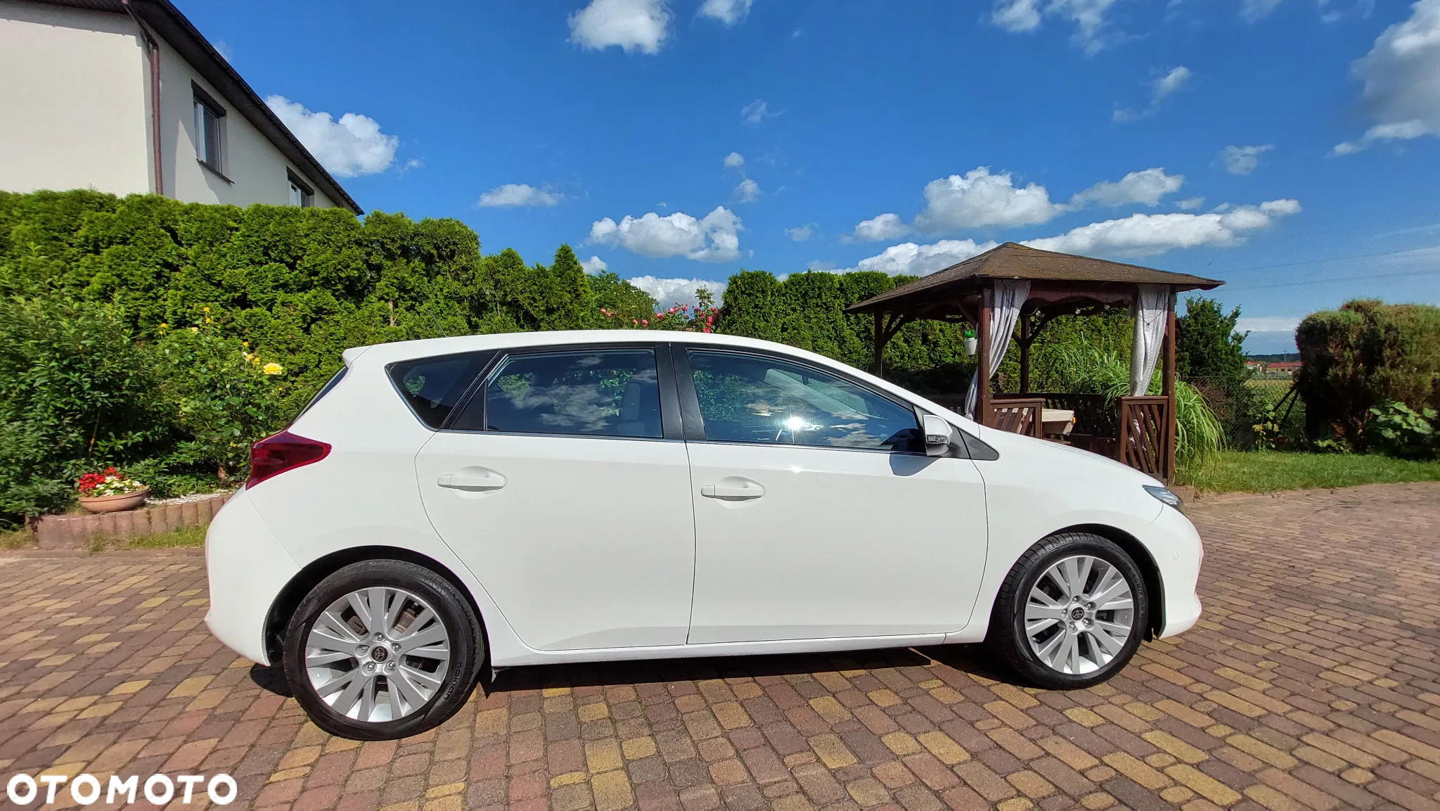 Toyota Auris 1.6 Premium MS - 3
