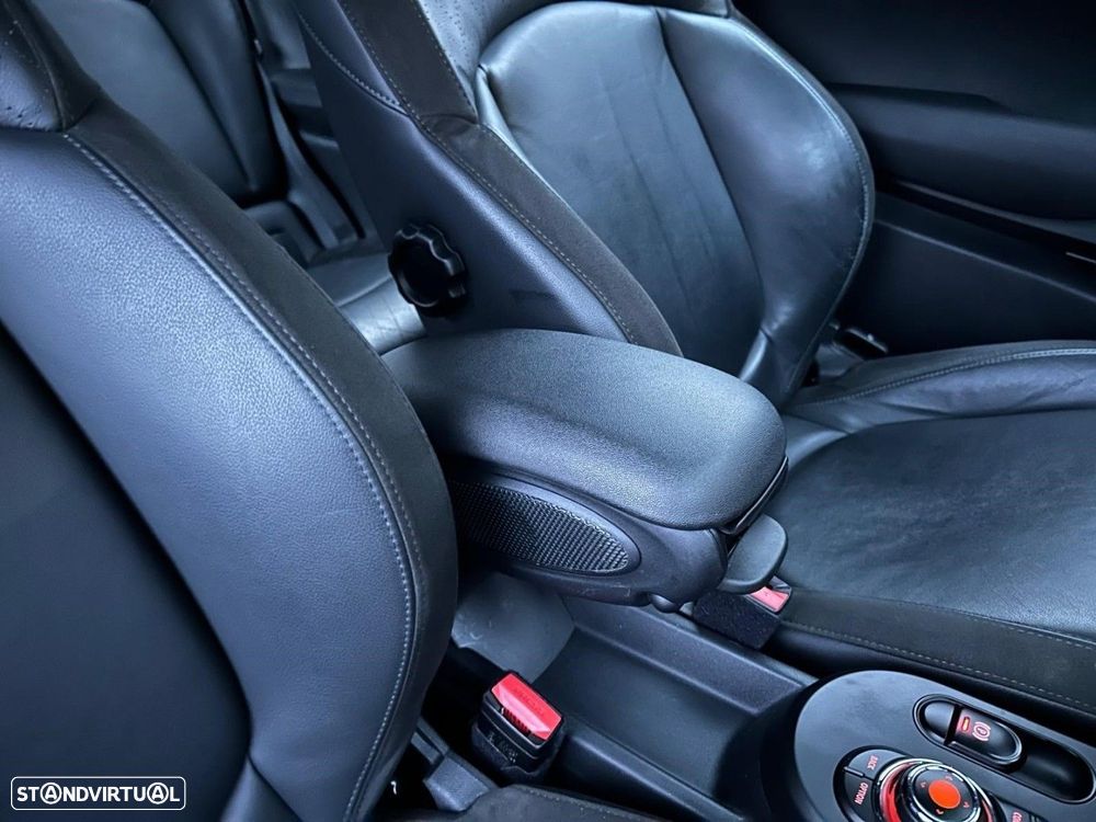 MINI 3 Portas Cooper SE - 19