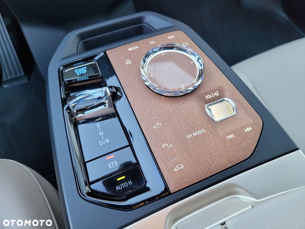 BMW iX xDrive50 111.5kWh Signature - 7