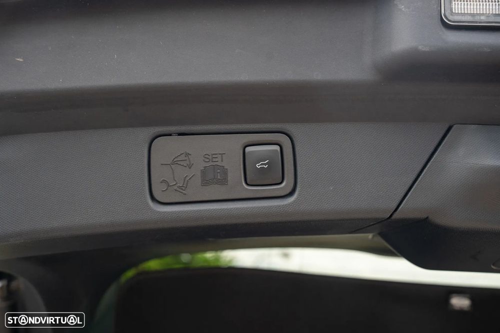 Ford Mustang Mach-E Standard - 26