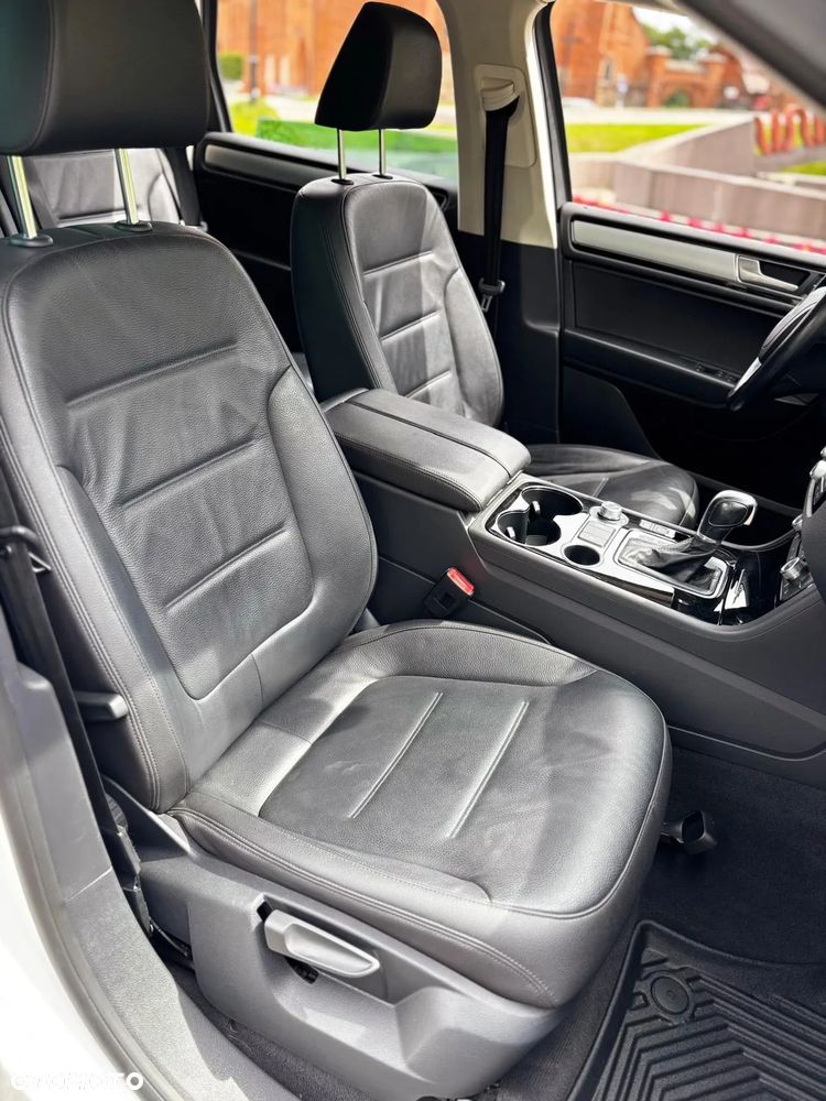 Volkswagen Touareg - 12