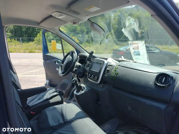 Renault Trafic 2.0  Nissan NV300 - 10