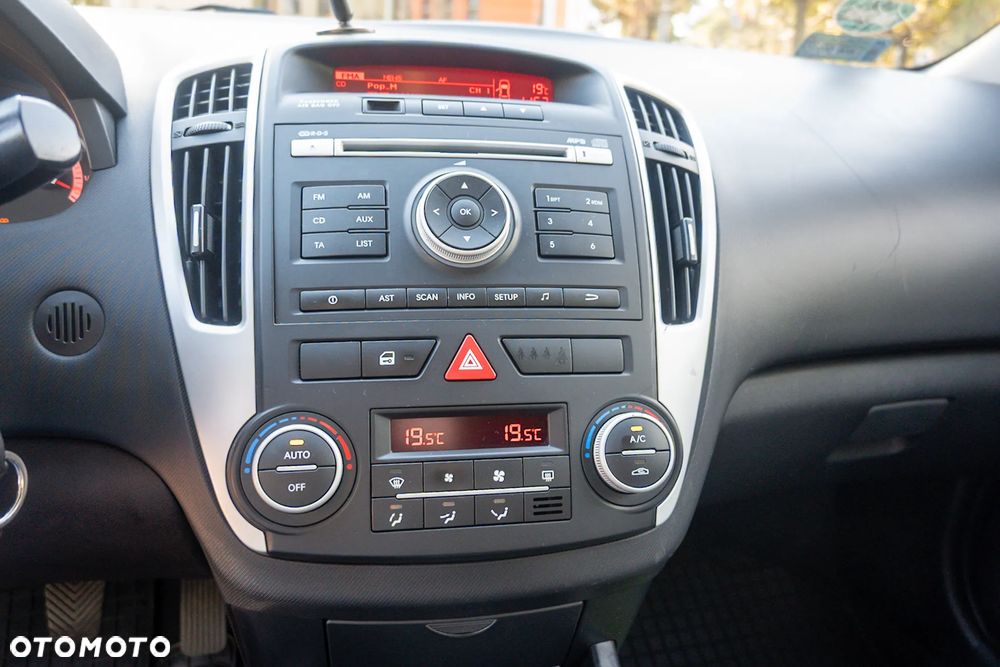 Kia Ceed - 17