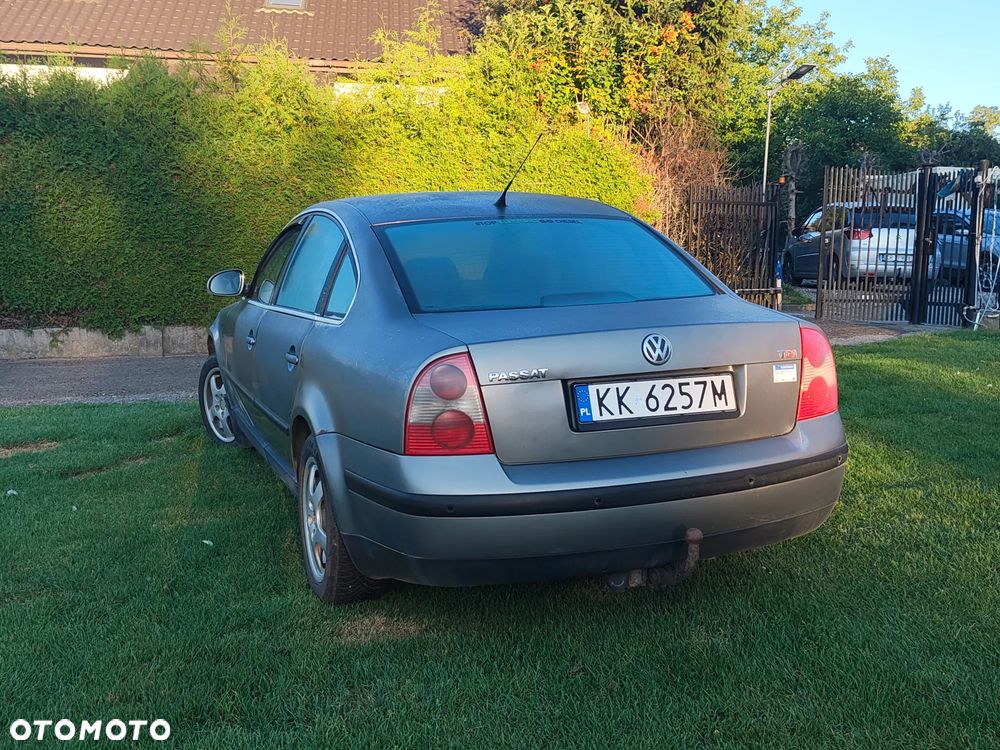 Volkswagen Passat 1.9 TDI Basis Tiptr - 6