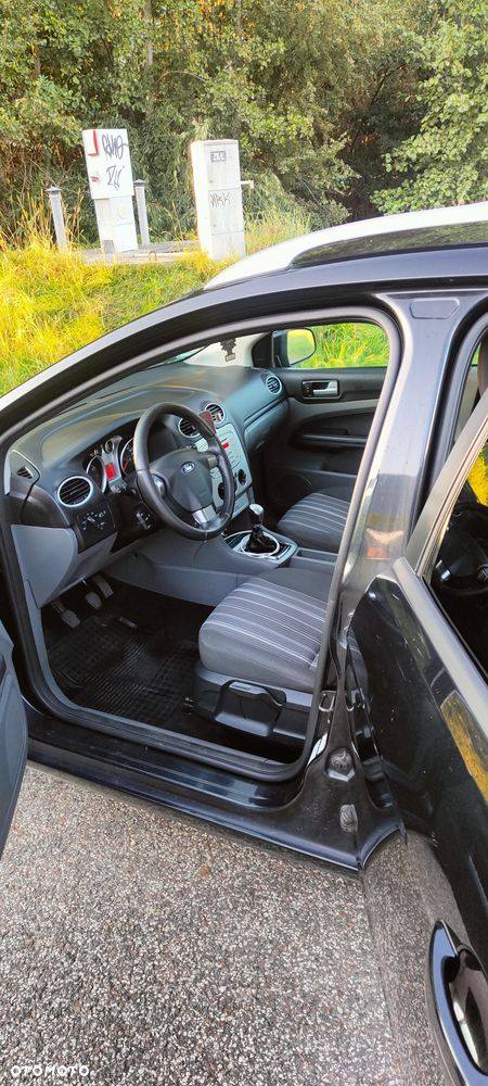 Ford Focus 1.6 16V Titanium - 13