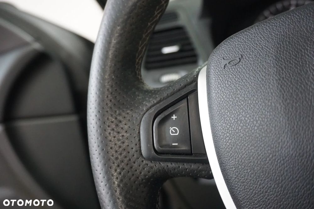 Renault Laguna V6 dCi 235 FAP GT - 30