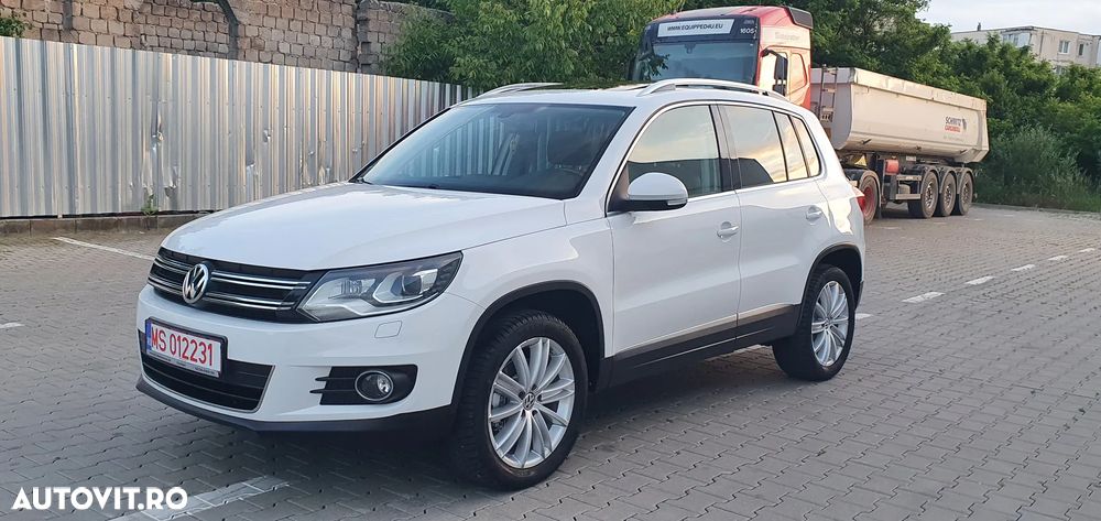 Volkswagen Tiguan 2.0 TDI DPF 4Motion BlueMotion Technology Track & Field - 28