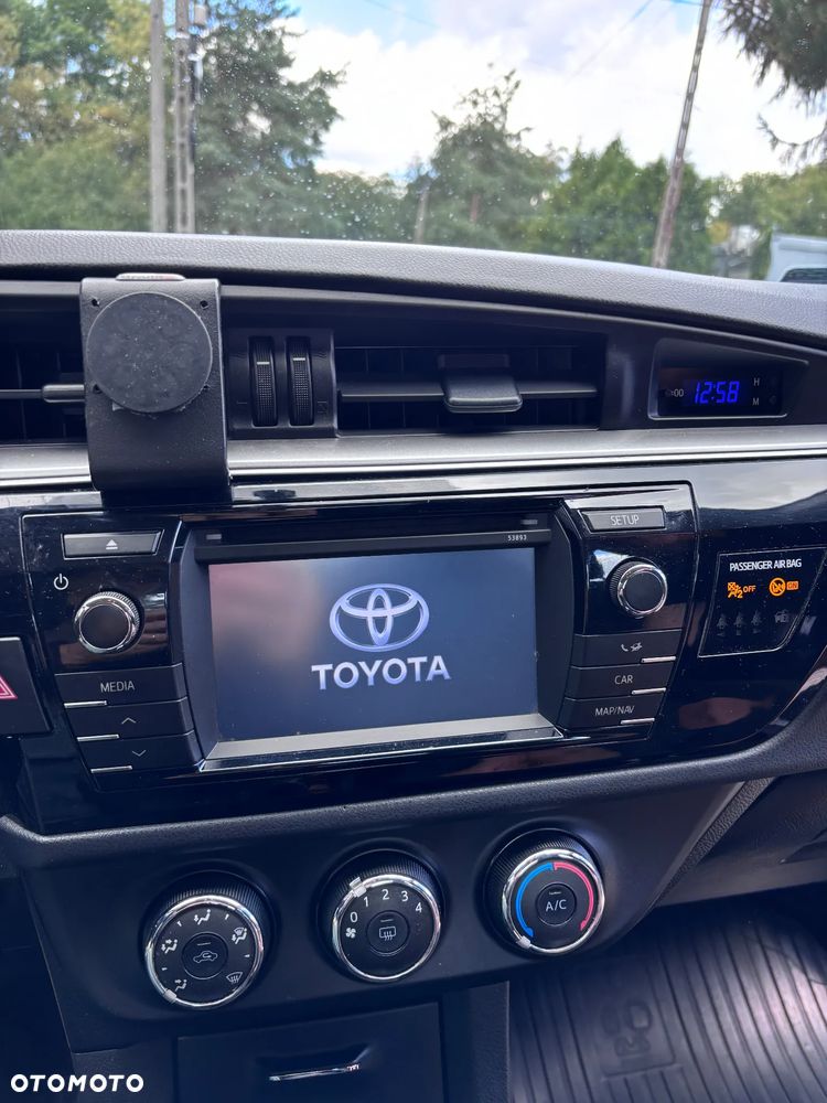 Toyota Corolla 1.4 D-4D Active EU6 - 18