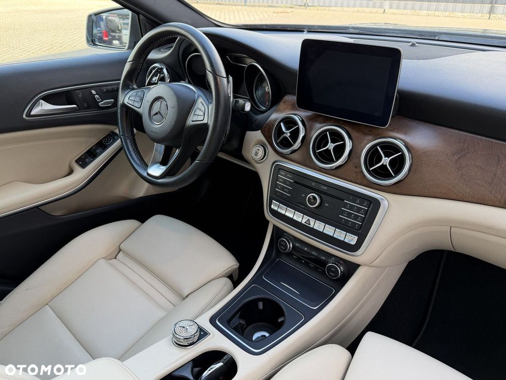Mercedes-Benz GLA 250 4-Matic - 26