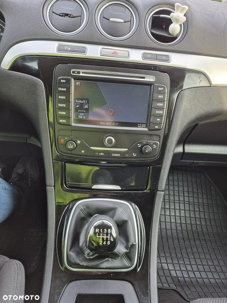 Ford S-Max - 12