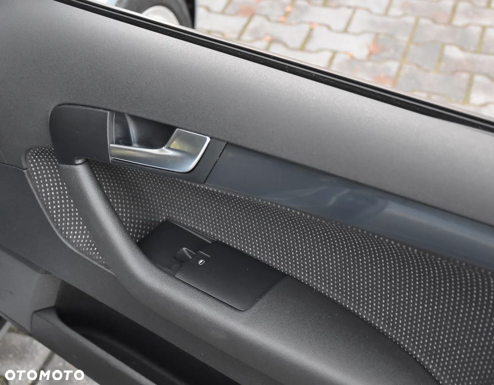 Audi A3 Sportback 2.0 TDI Ambiente - 22