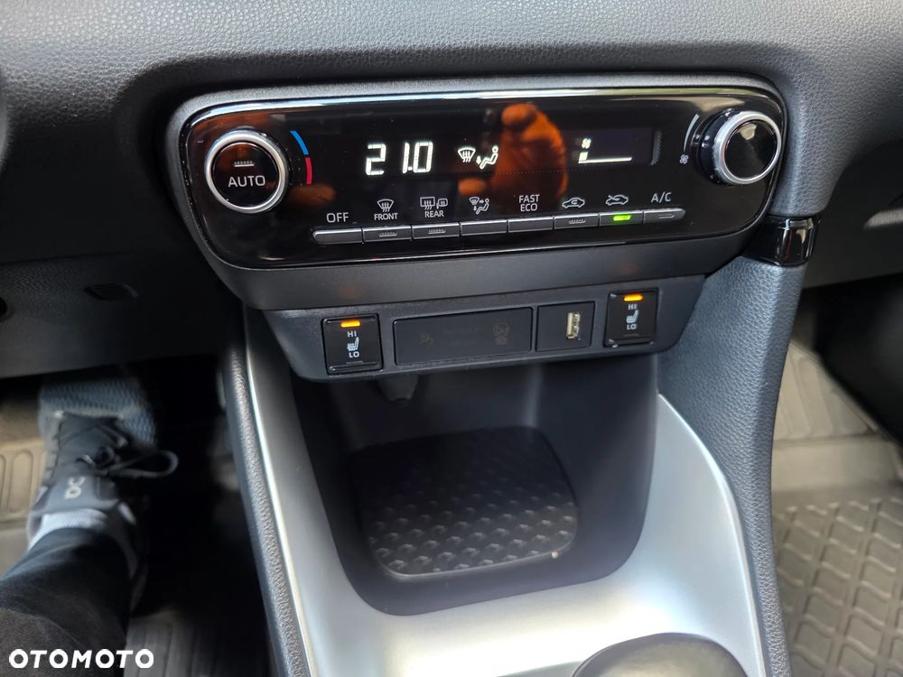 Toyota Yaris Hybrid 1.5 Comfort - 35