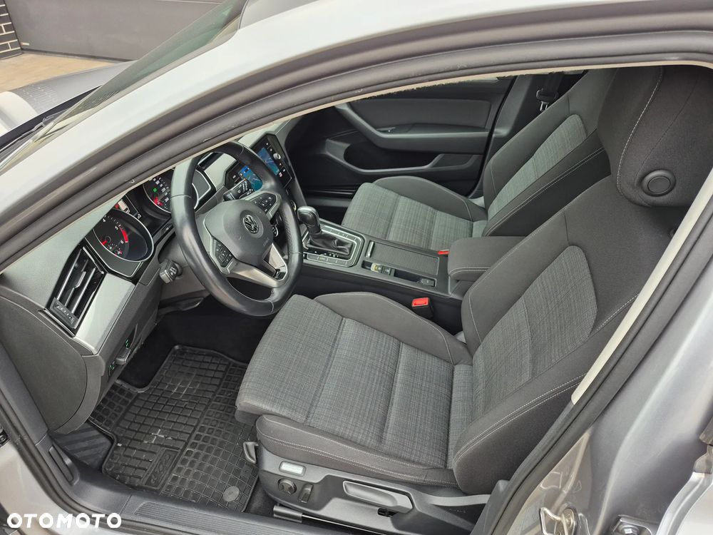 Volkswagen Passat 2.0 TDI EVO Elegance DSG - 5