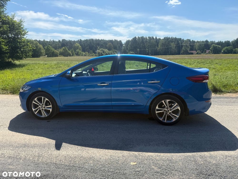 Hyundai Elantra - 7