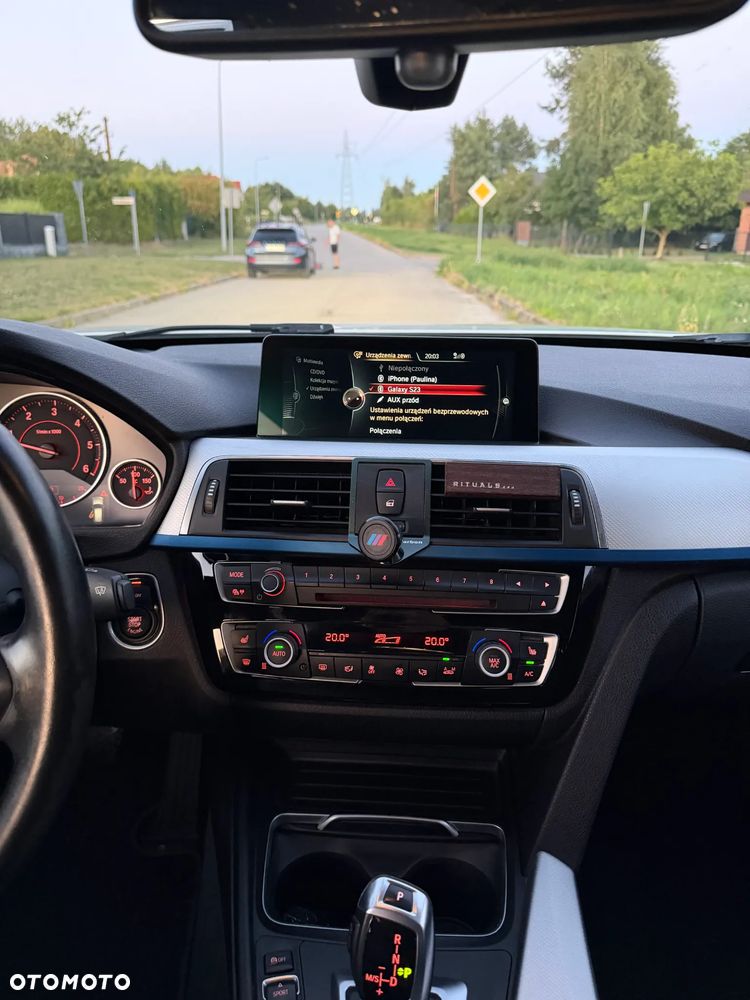 BMW Seria 3 318d M Sport Shadow - 19