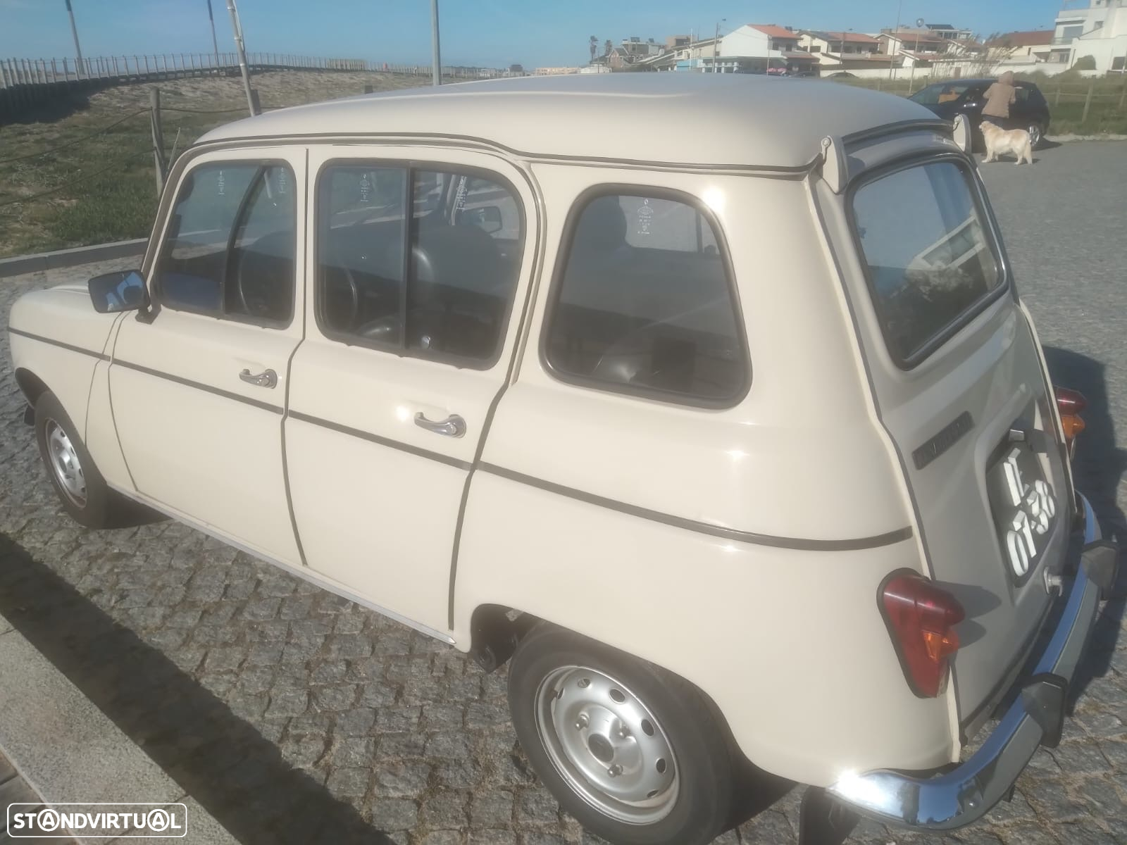 Renault 4 - 3