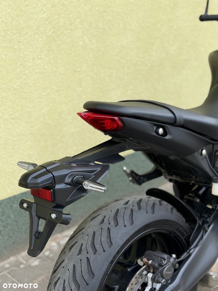 Yamaha MT - 12
