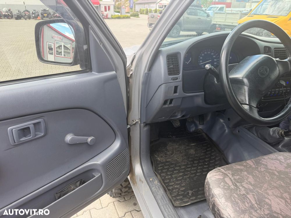 Toyota Hilux - 11