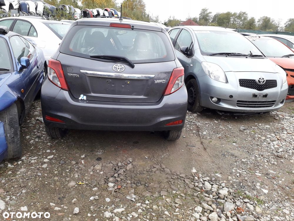 Toyota Yaris III fotele przekładka van 5D kanapa - 16