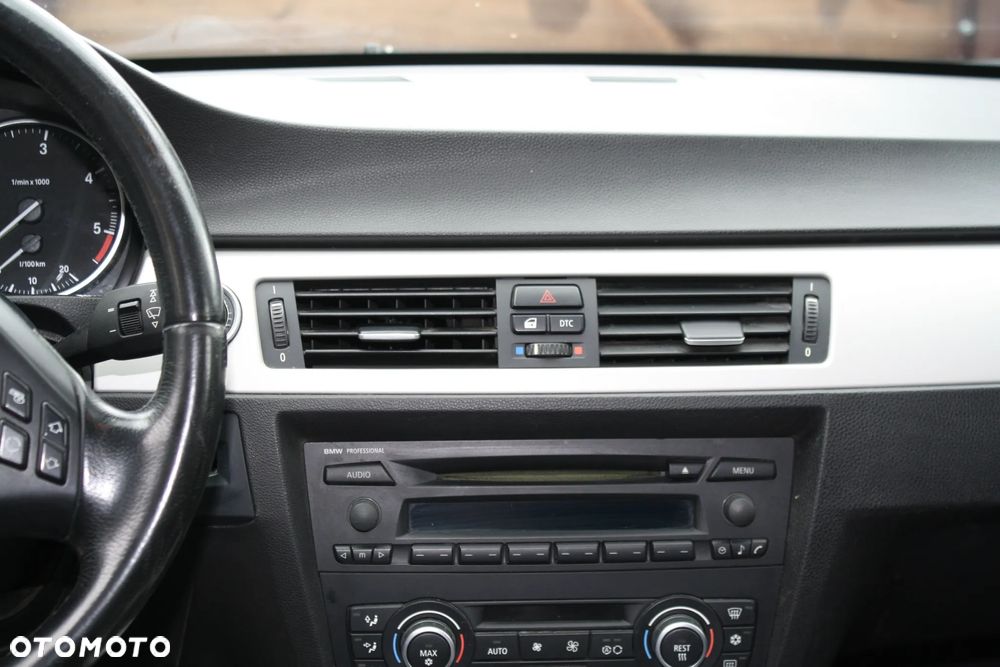 BMW Seria 3 320d - 16