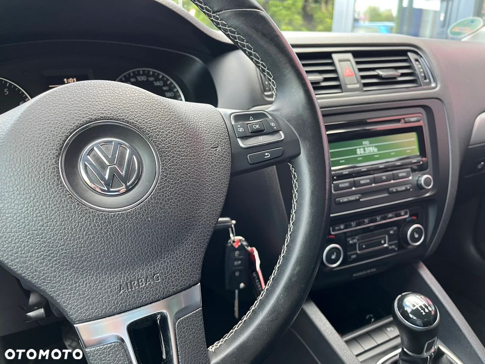 Volkswagen Jetta 1.4 TSI Match - 16