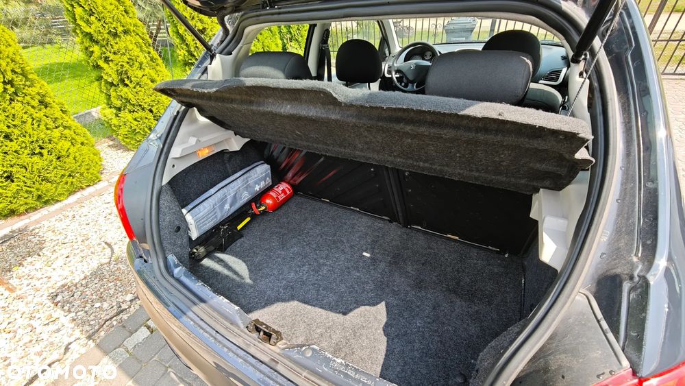 Peugeot 206 - 11