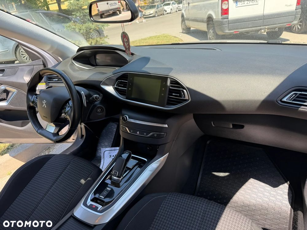 Peugeot 308 BlueHDi 130 EAT8 Stop & Start Active Pack - 9