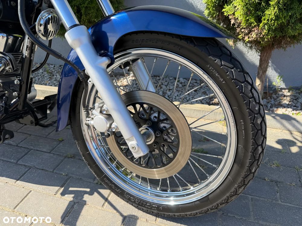 Suzuki Intruder - 11