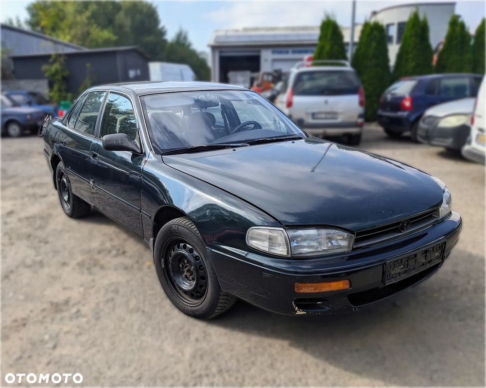 Toyota Camry III Sedan 2.2 131KM 1995 na części