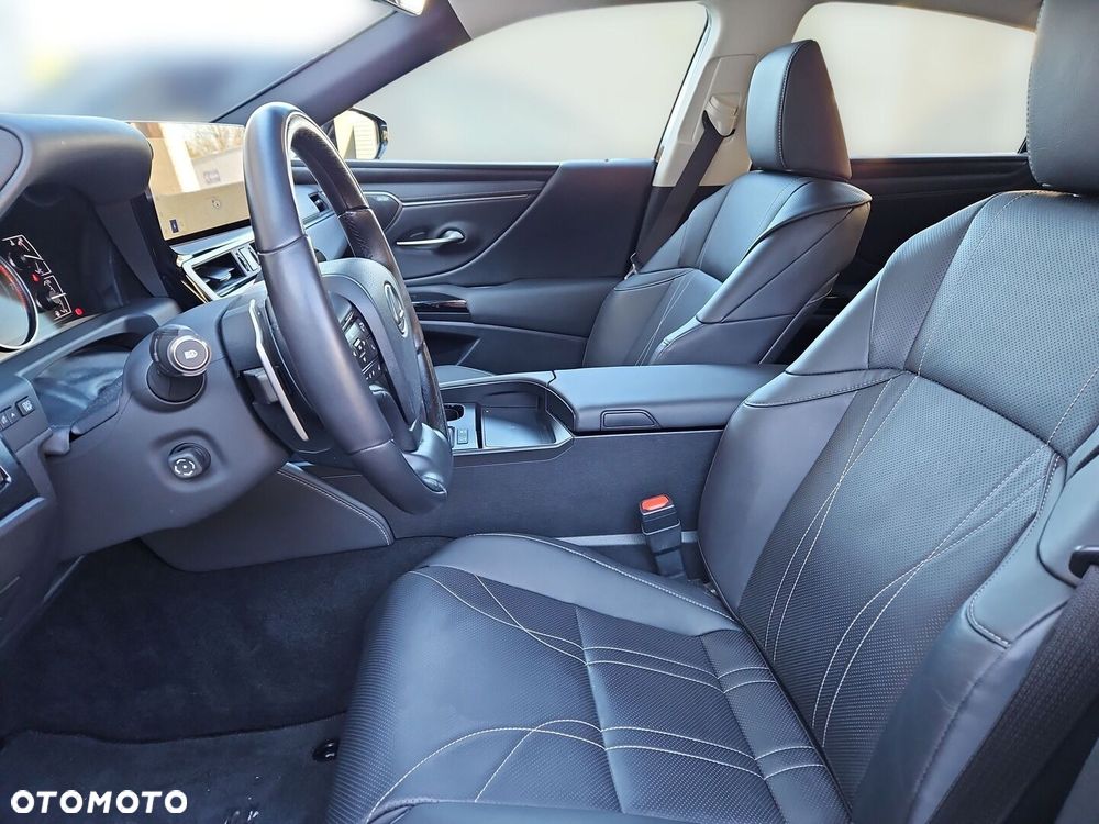 Lexus ES 300h Prestige - 21