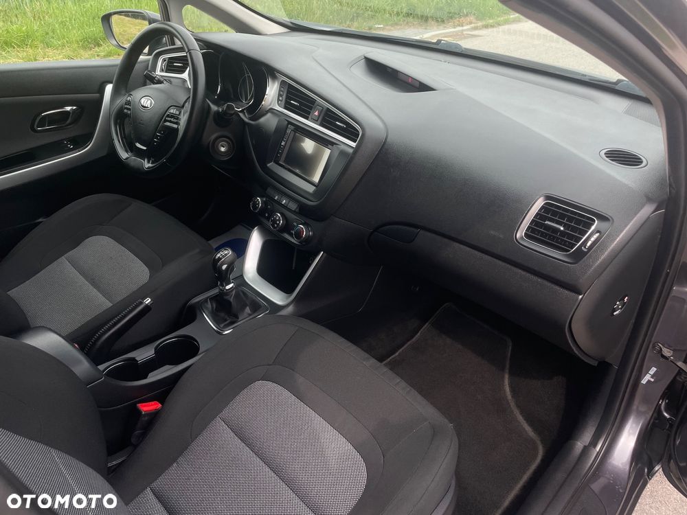Kia Ceed 1.4 CVVT Vision - 14