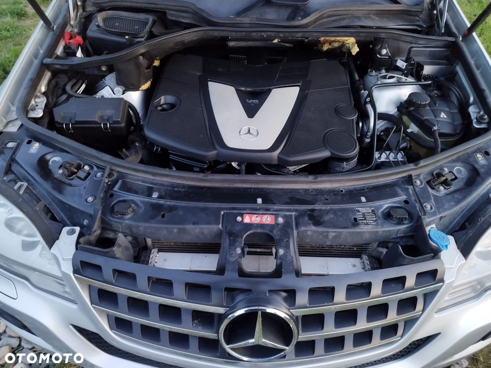 Mercedes-Benz ML 350 4-Matic - 7