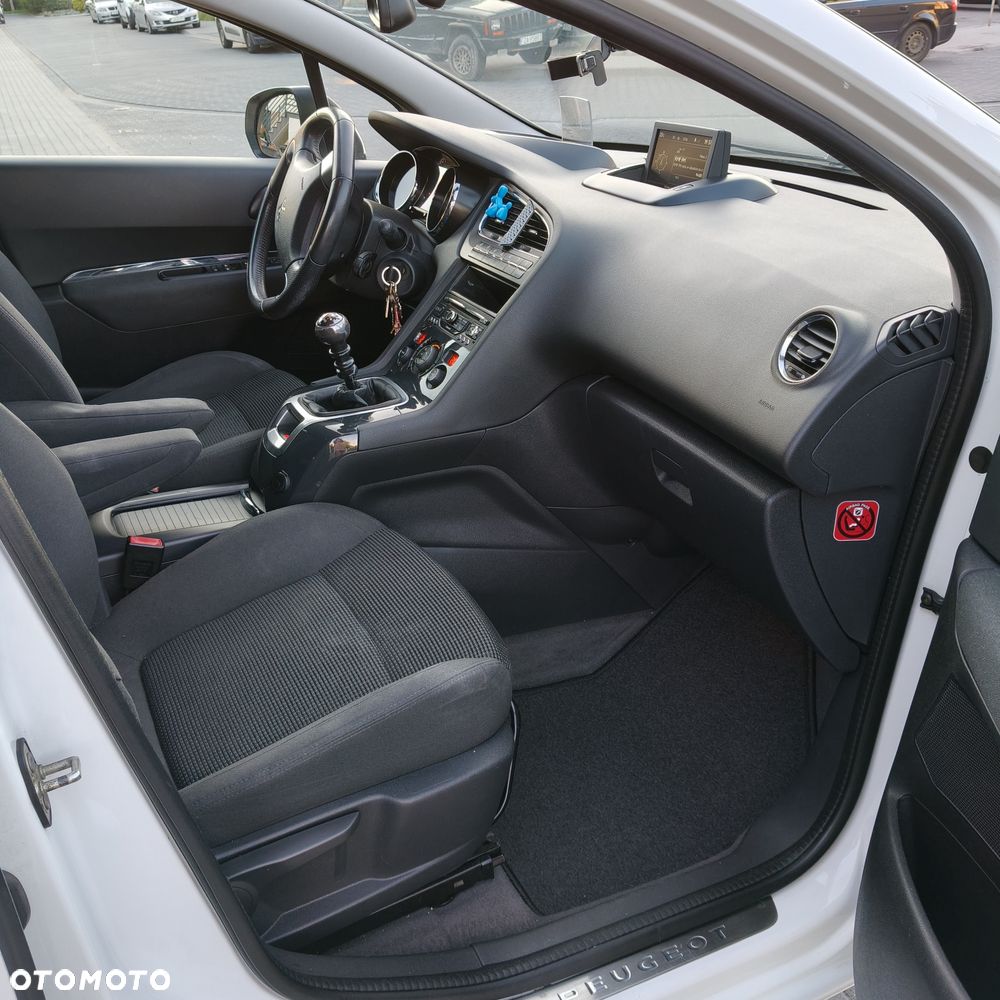 Peugeot 5008 - 4