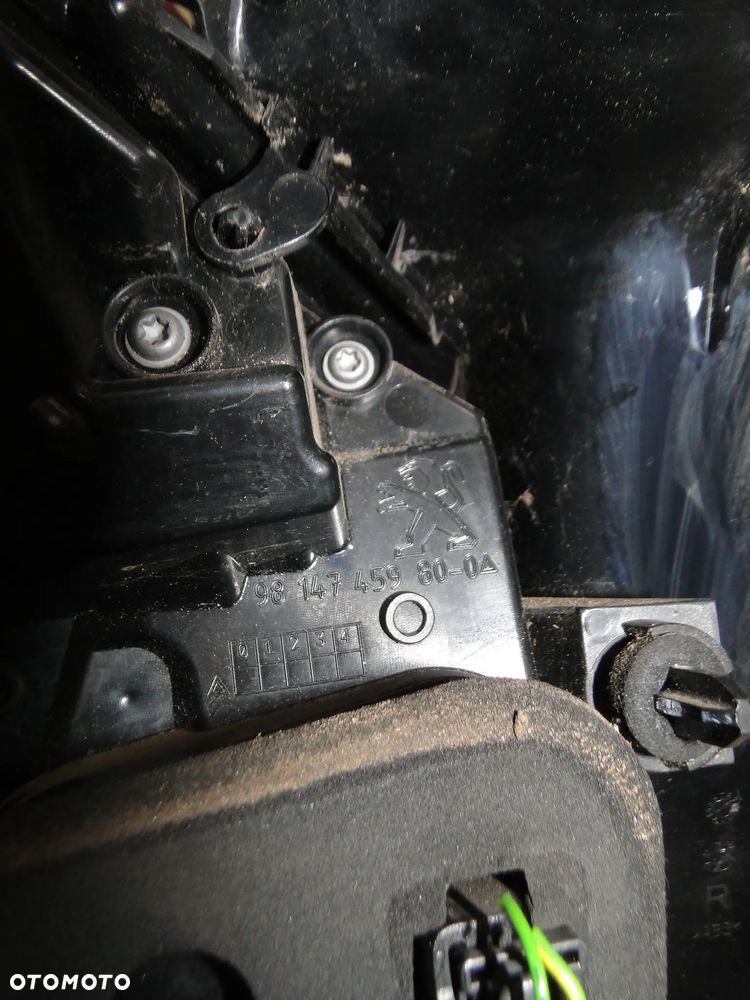 PEUGEOT 2008 I LIFT LAMPA PRAWA TYŁ TYLNA EUROPA - 6