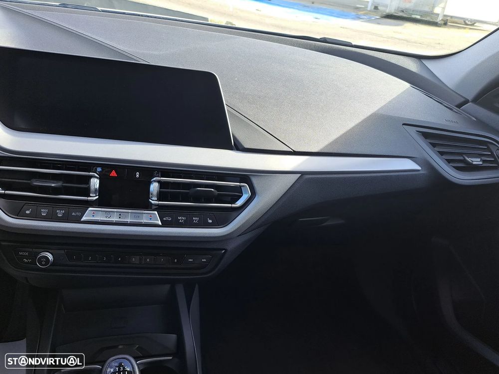 BMW 116 i Line Sport - 16