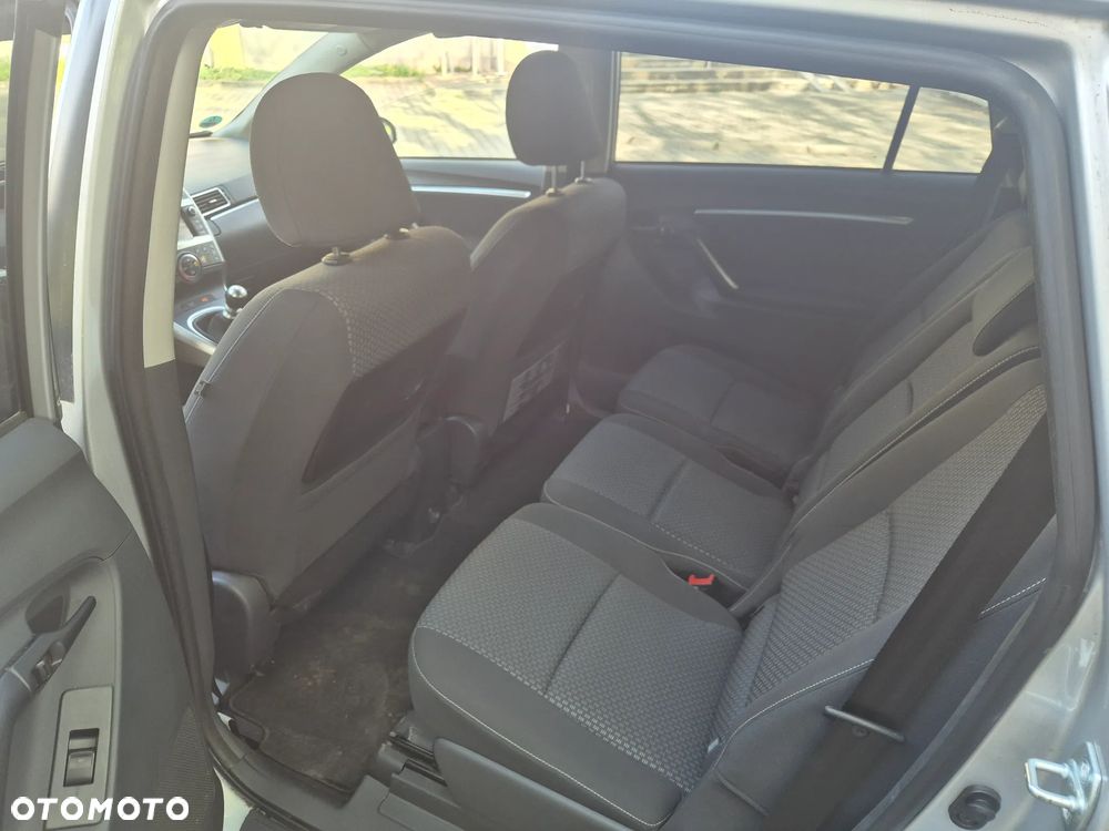 Toyota Verso 1.8 5-Sitzer Executive - 2