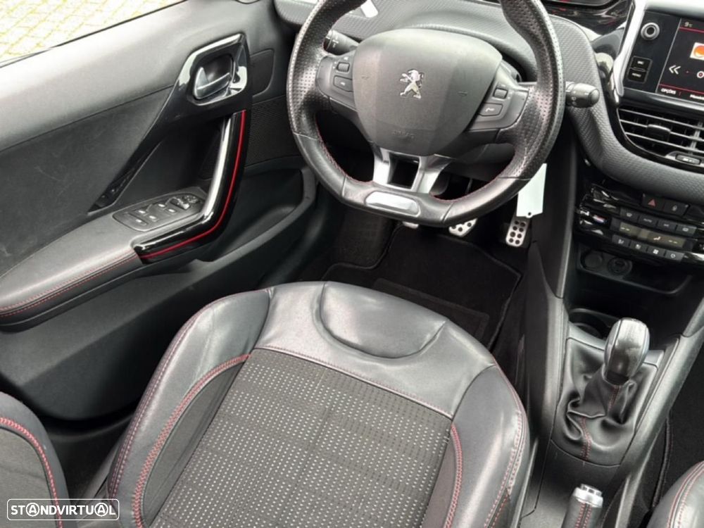 Peugeot 208 1.2 PureTech GT Line - 20
