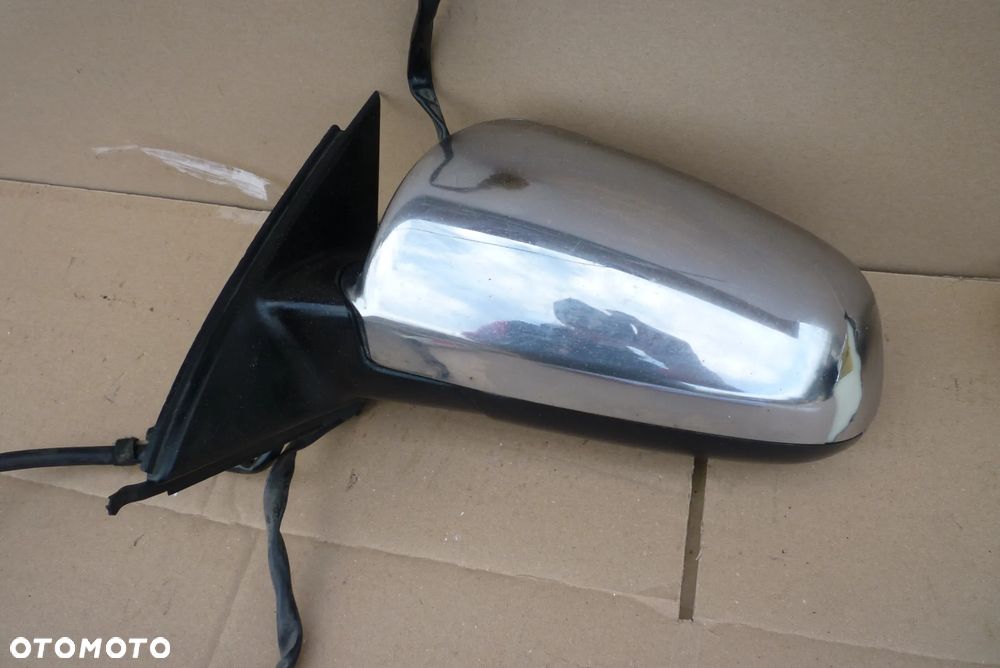 lusterko lewe Audi A4 B6 9pin Europa 010681 - 2