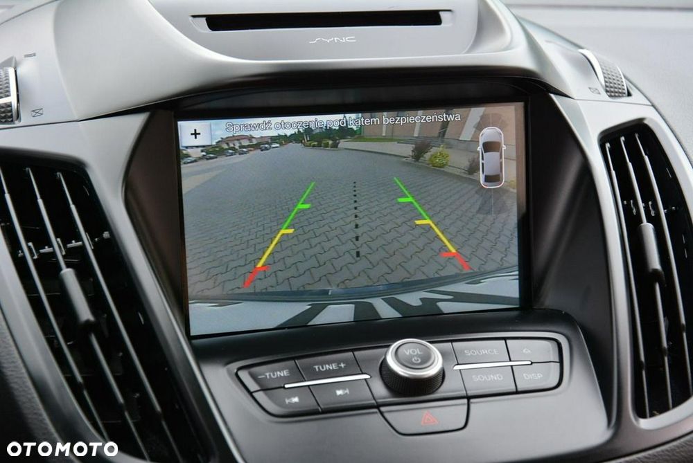 Ford Kuga 1.5 EcoBoost 2x4 Titanium - 27