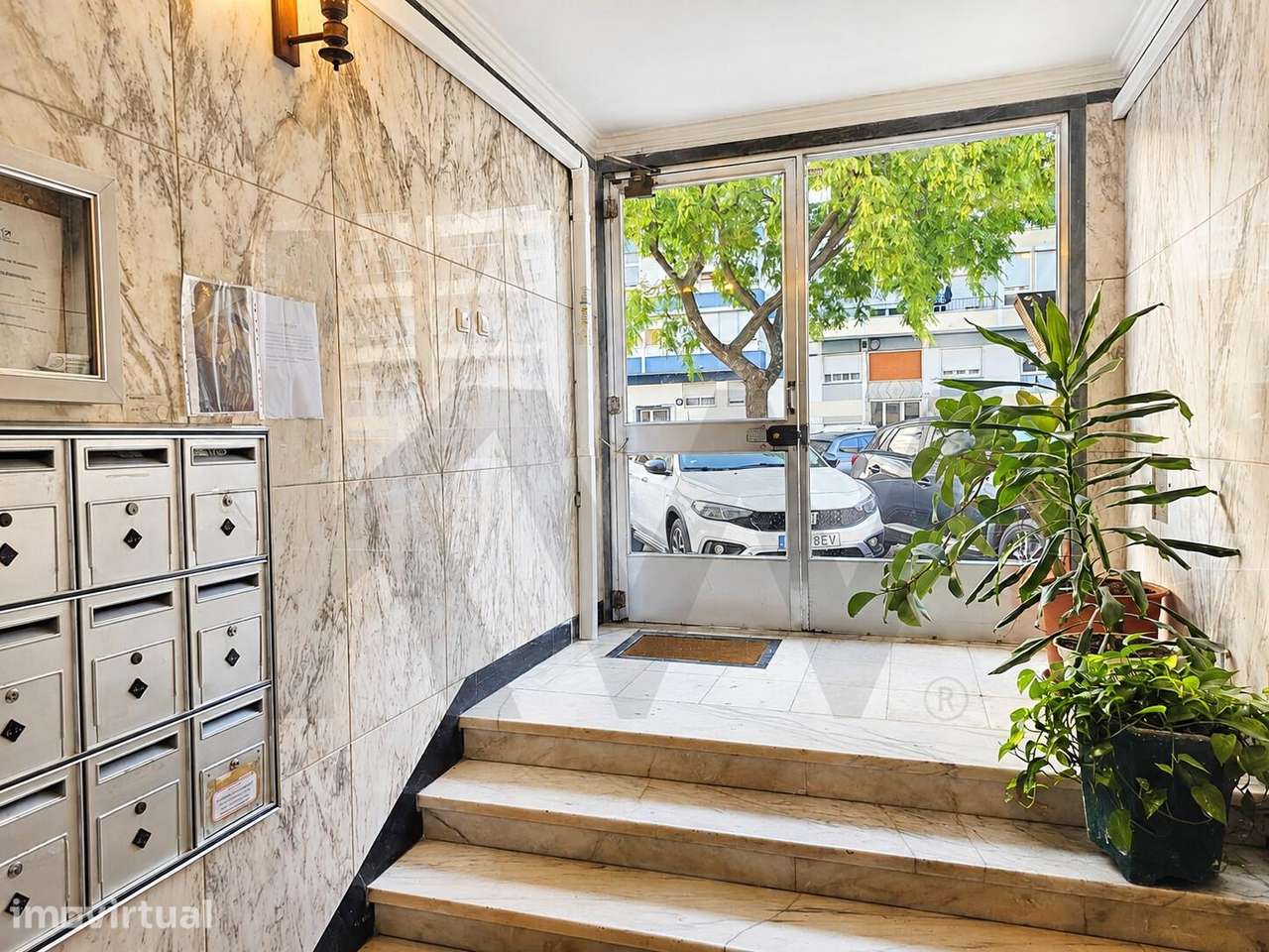 Atelier convertido em T3, com 3 Quartos e 2 Casas de Banho - Grande imagem: 2/22