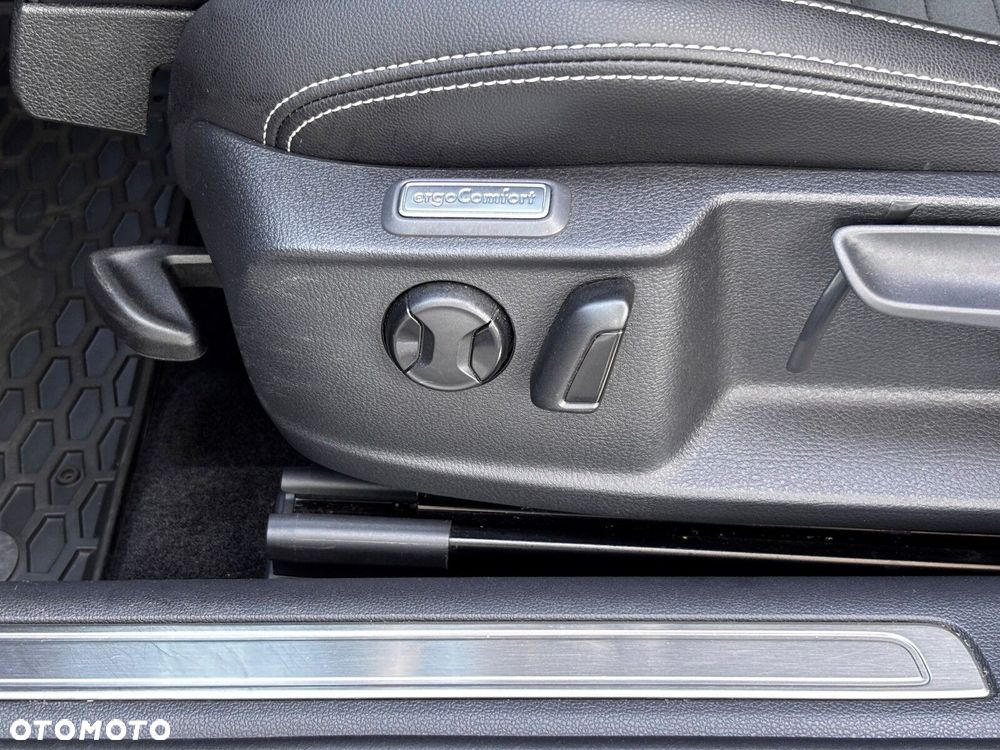 Volkswagen Passat - 14