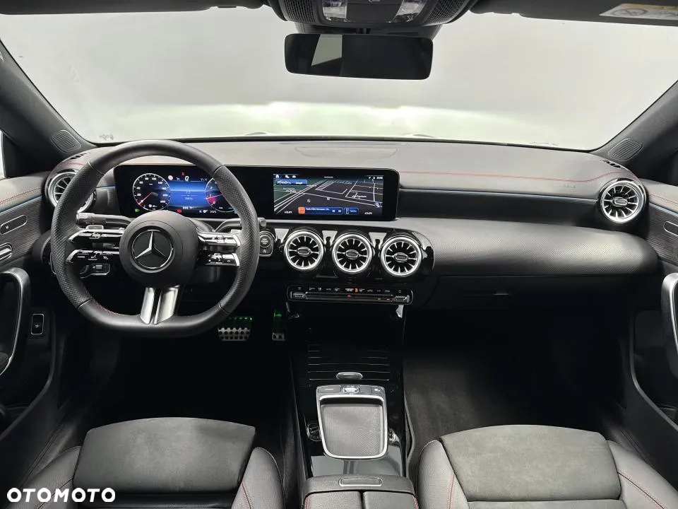 Mercedes-Benz CLA 220 4-Matic AMG Line 7G-DCT - 21