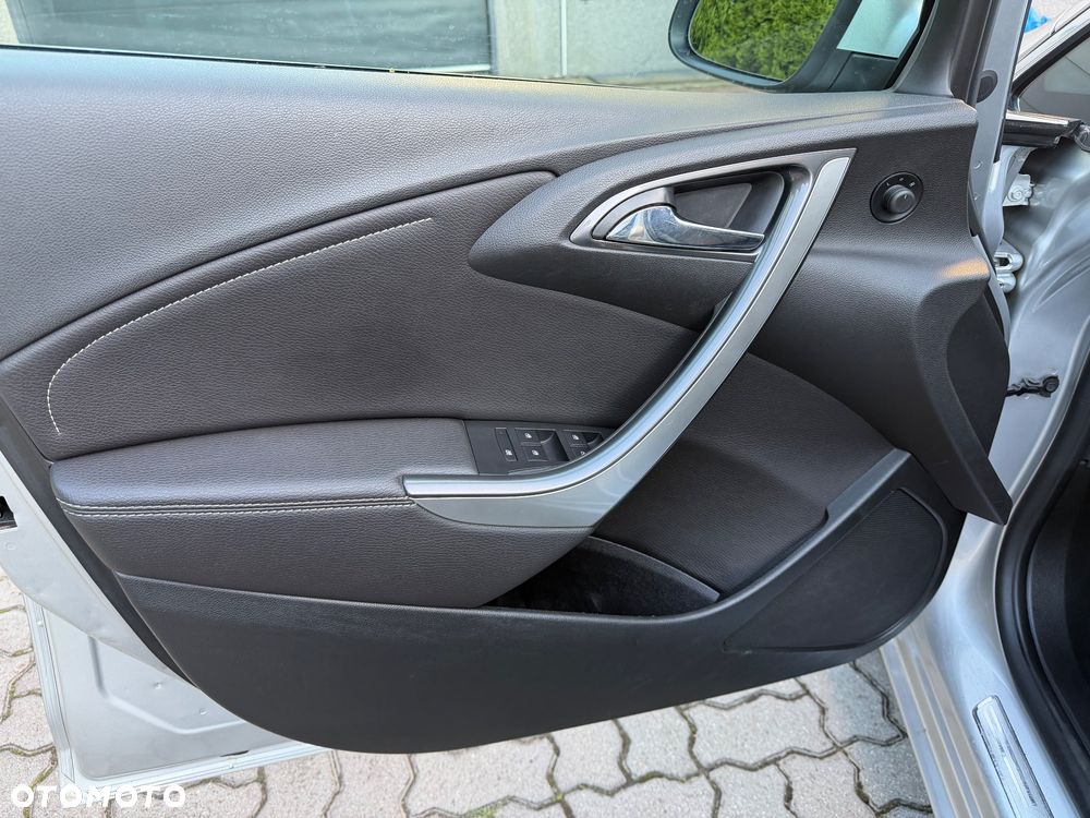 Opel Astra 1.4 T Cosmo - 19