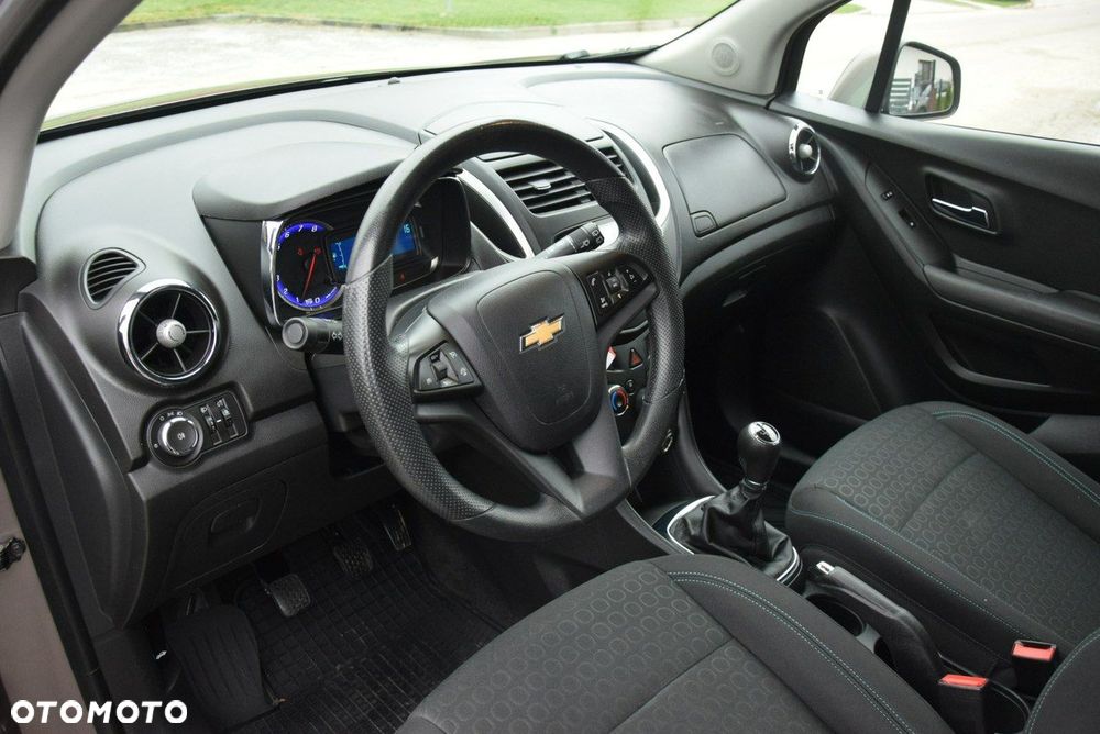 Chevrolet Trax 1.6 LS - 26