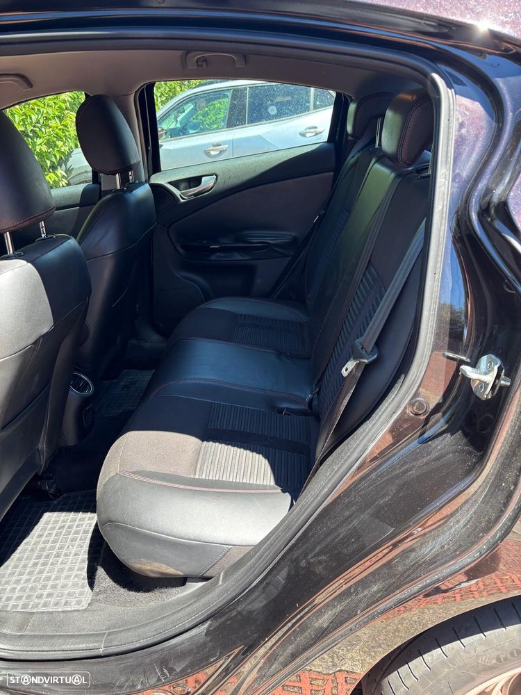 Alfa Romeo Giulietta 1.6 JTDM Progression — fotografia 11