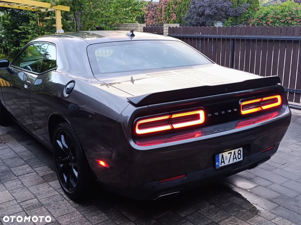 Dodge Challenger - 3
