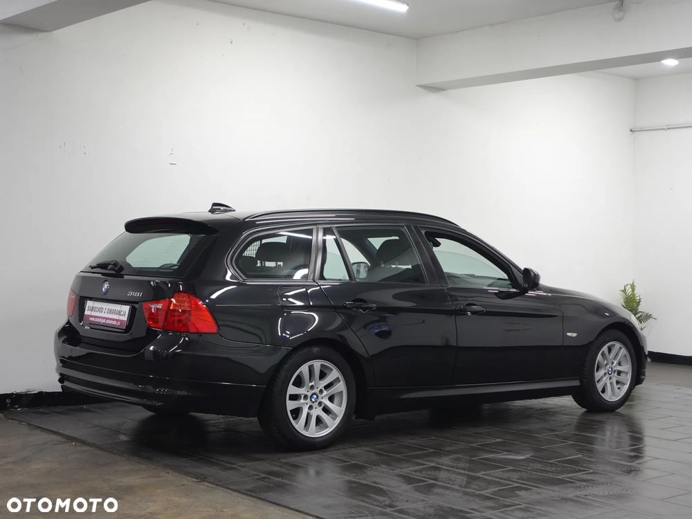 BMW Seria 3 318i Edition Sport - 8